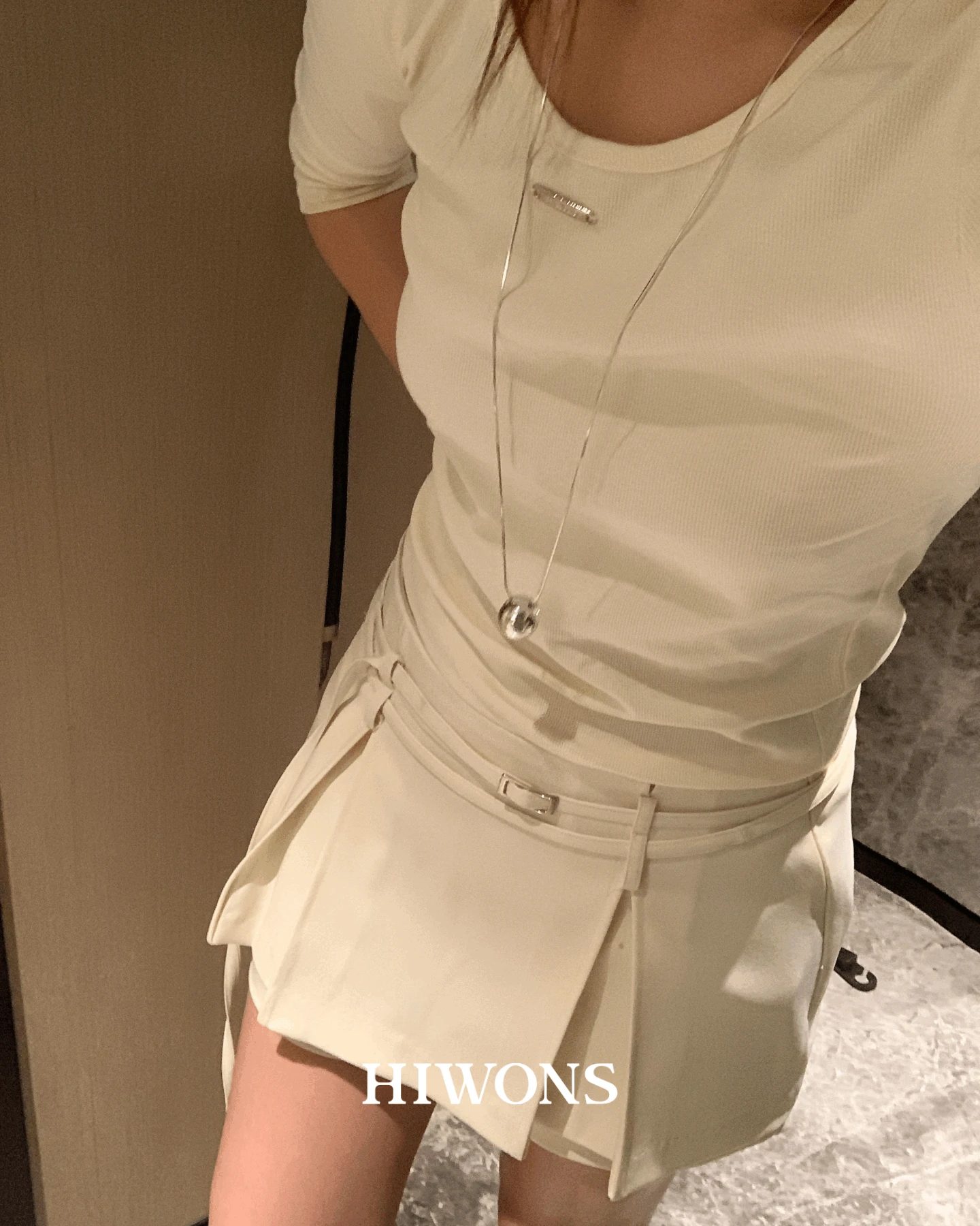 [HWS] 하이원스 두줄 벨트 로고 핀턱 치마바지