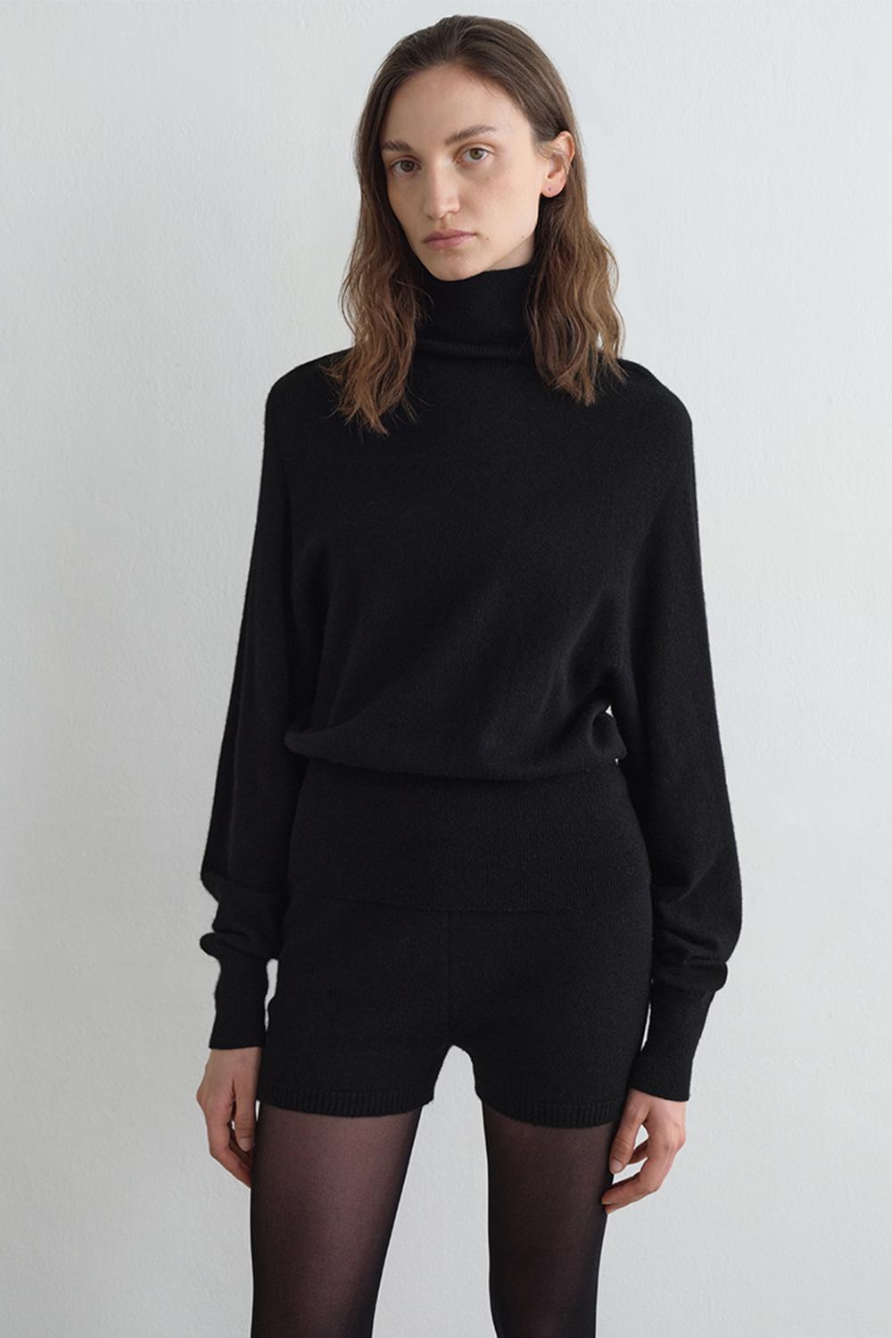 RELAXED WHOLE GARMENT KNIT TURTLE NECK (BLACK)