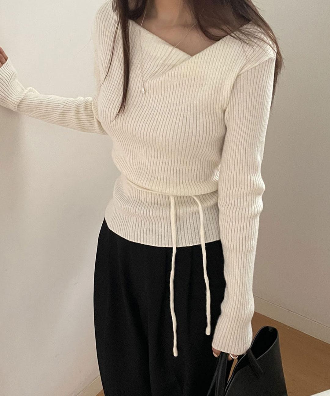 무드프랑 로쉬 언발 꼬임 울 스트링 골지 슬림 간절기 니트