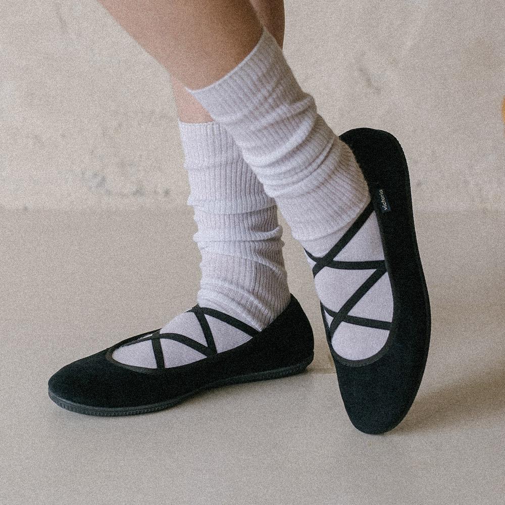 [29CM 단독] 빅토리아 오다 발레리나 엑스스트랩 (1049923-NEGRO)