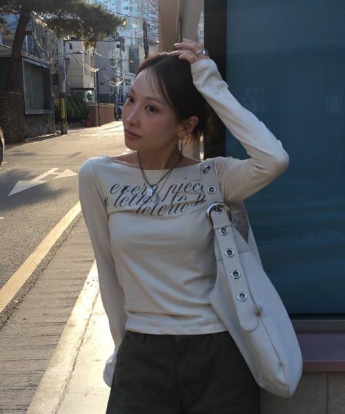 LETTERING OFF-SHOULDER TIE LONG SLEEVE_3COLOR