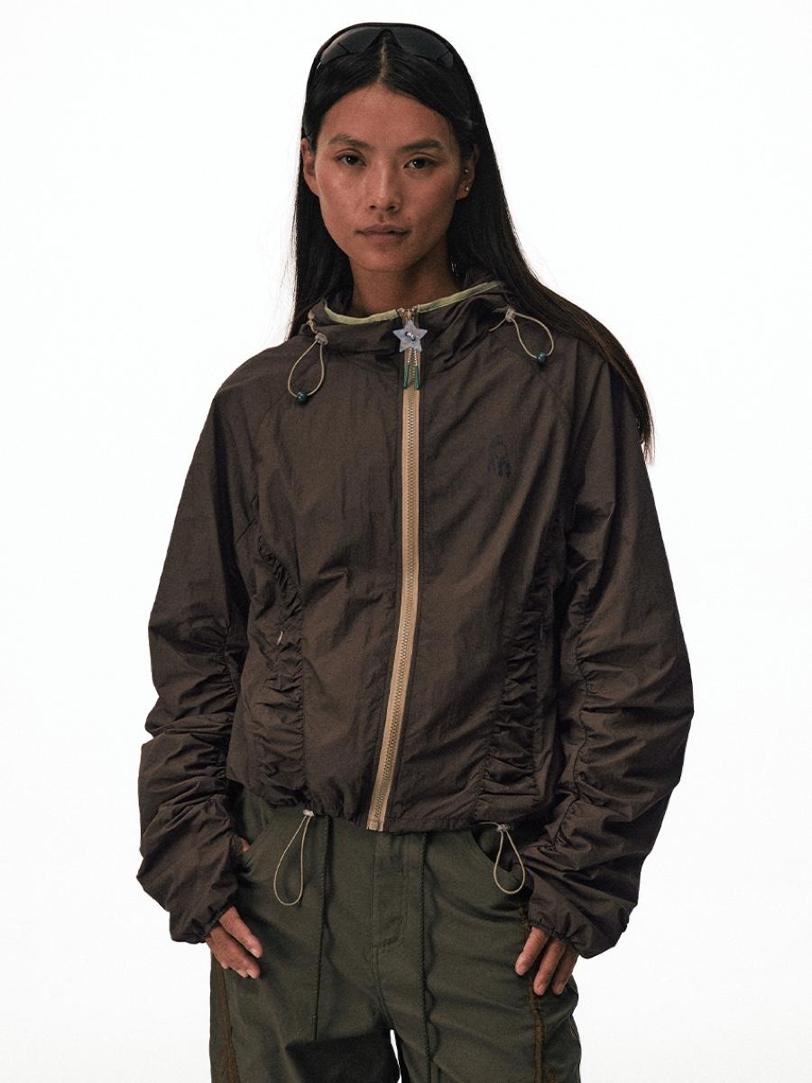 CONP Curved Pleats Hooded Windbreaker