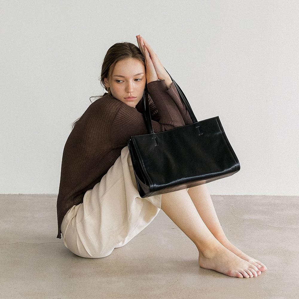Oblong bag 오블롱백 / 블랙