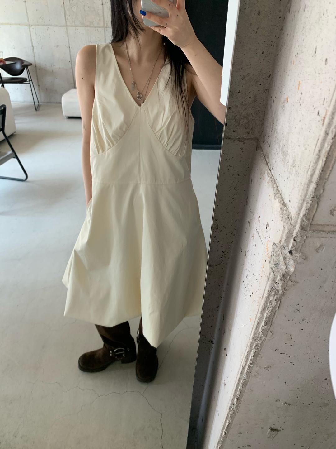 feminine dress (2col)