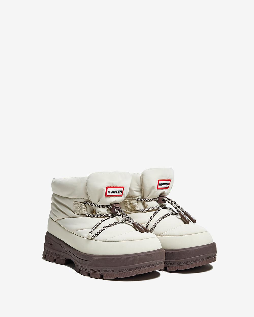 [12/9 순차출고][WOMEN] 익스플로러 온 푸퍼 레이스업 부티 - 소프트샌드 HDWK103FBZSFD