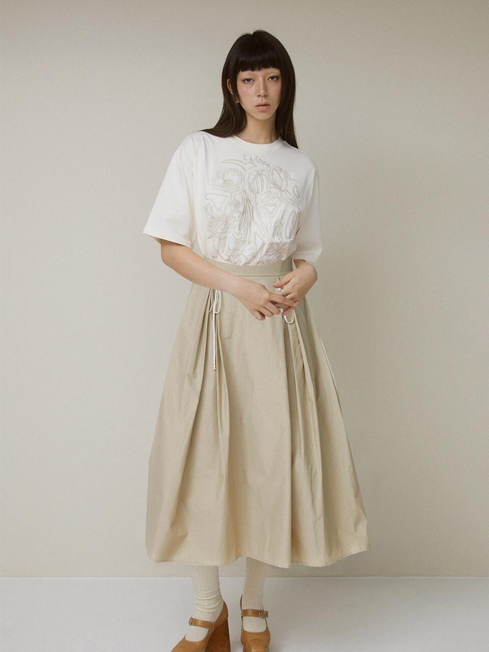 [2025 리오더 입고]  FLOWER EMBROIDERY T-SHIRTS 2 플라워 자수 티셔츠 2