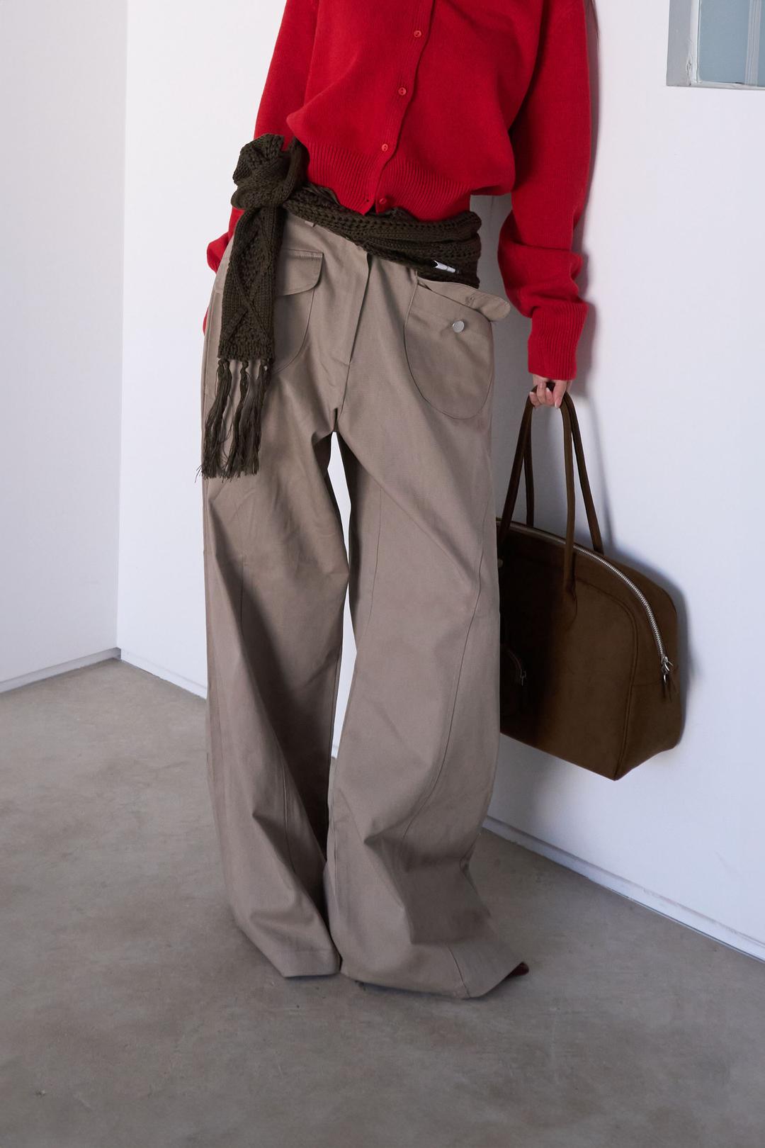 Pale Round Pocket Pants (3c)