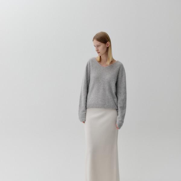 CASHMERE BLEND V-NECK KNIT