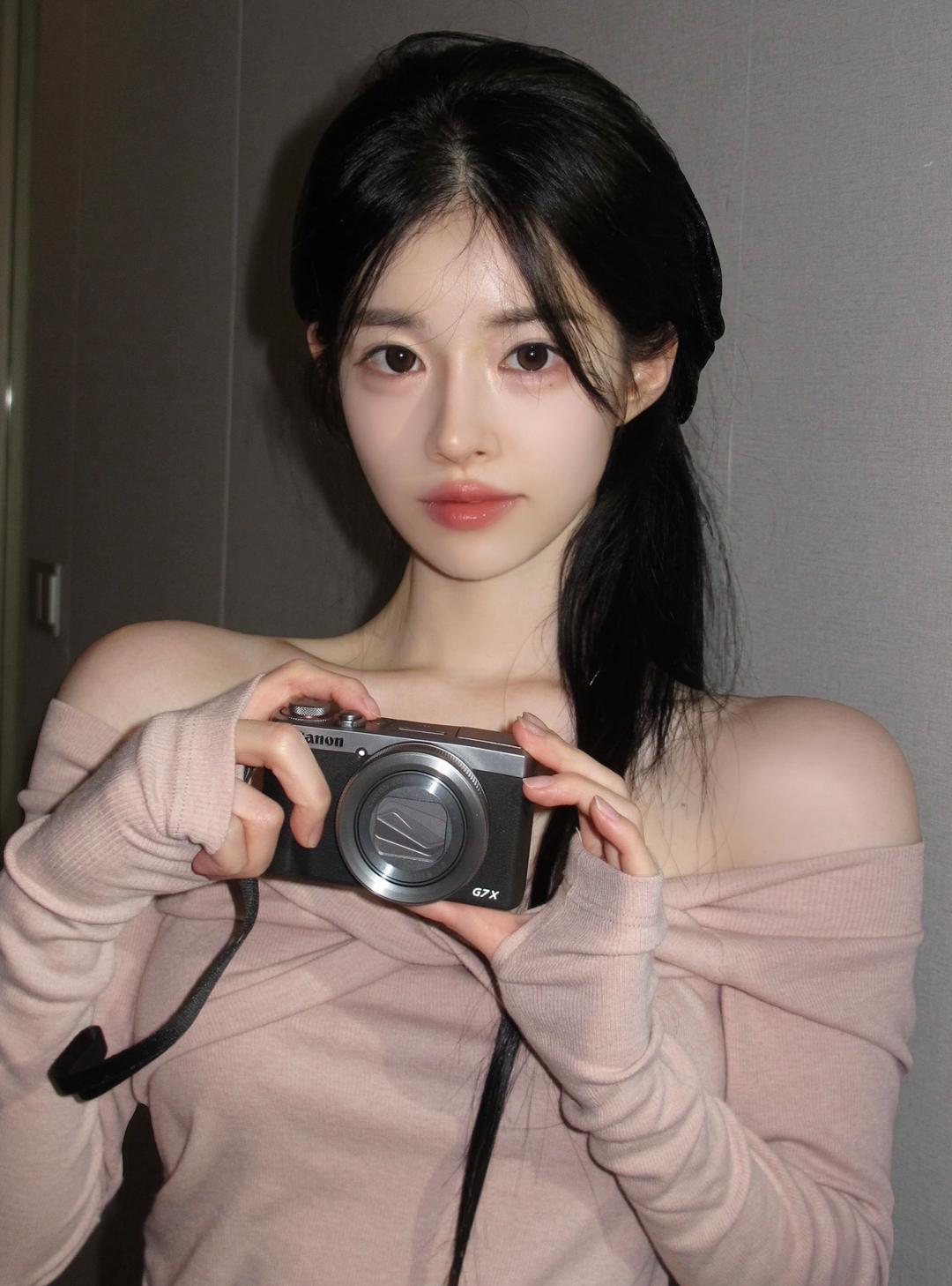 [유혜원 PICK] 콩스탄체 롱슬리브