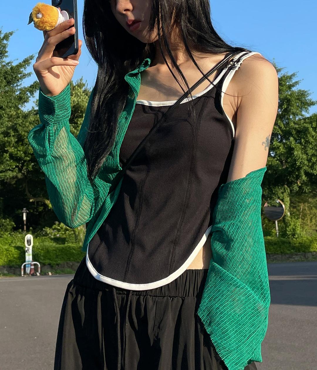 LINE BUCKLE SLEEVELESS