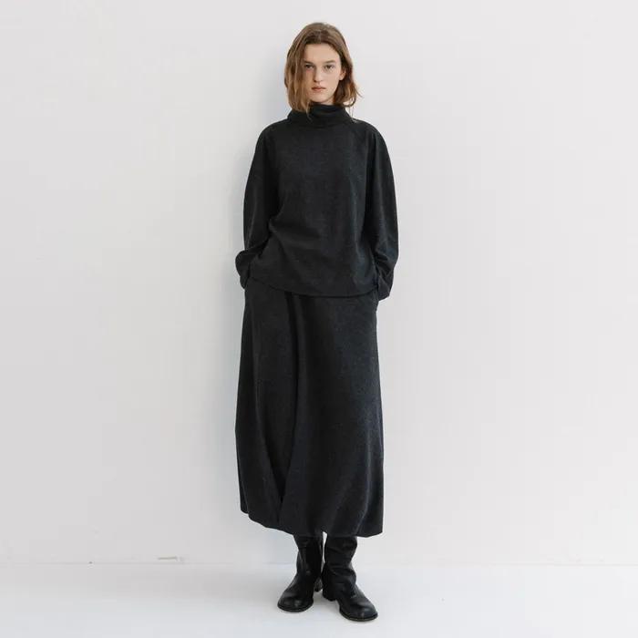 padded draped skirt (charcoal)