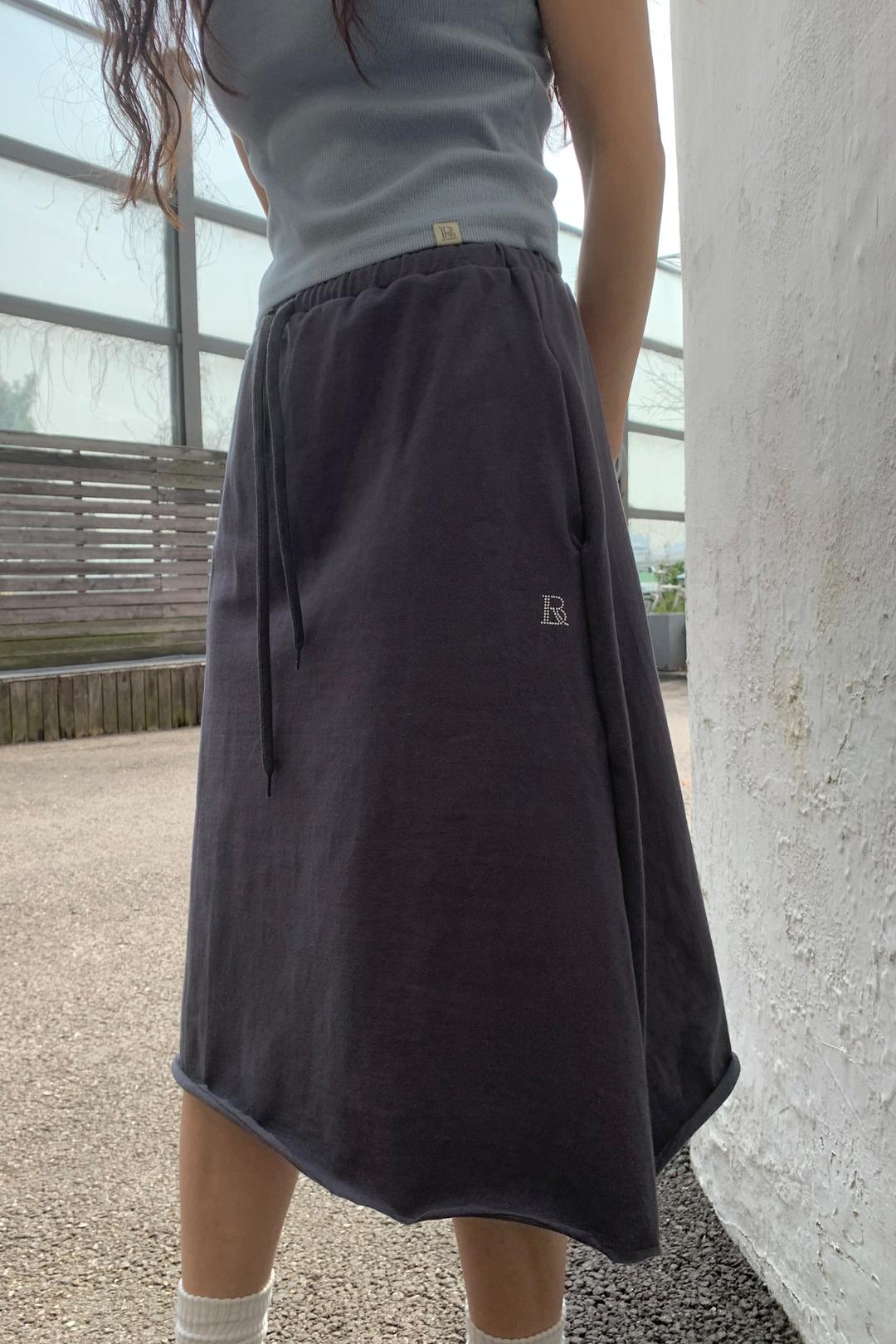 Cubic Flexible Skirt (Charcoal)