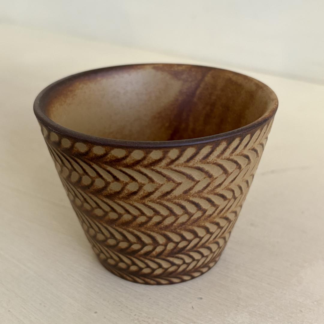 Knit Ceramic Teacup [brown]