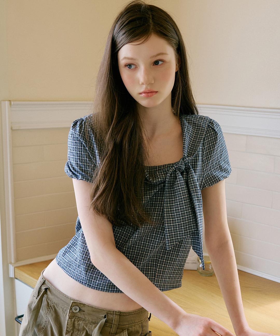 [Pre-order Open 04/28 10:00am] Salty Ribbon Half Blouse (Navy)