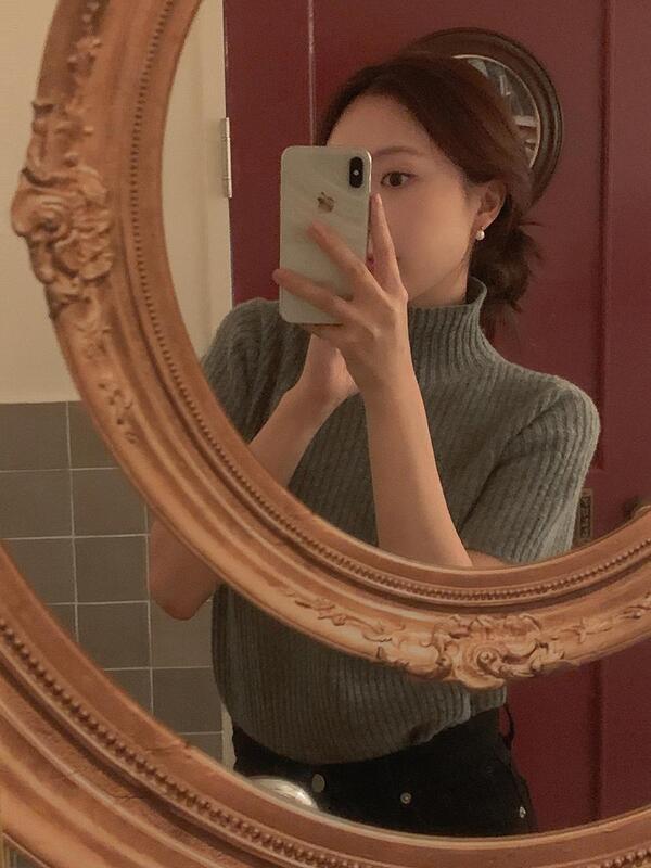 프렌치오브 [🤍하객룩/출근룩]온즈 램스울 골지 목폴라 겨울 하객룩 반팔 니트(5color)