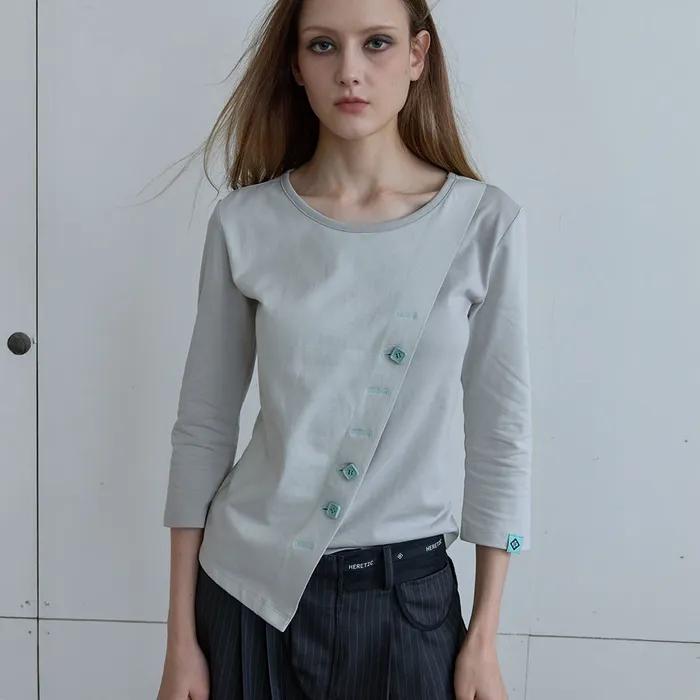 [1차] BUTTON CROSS T-SHIRT / grey