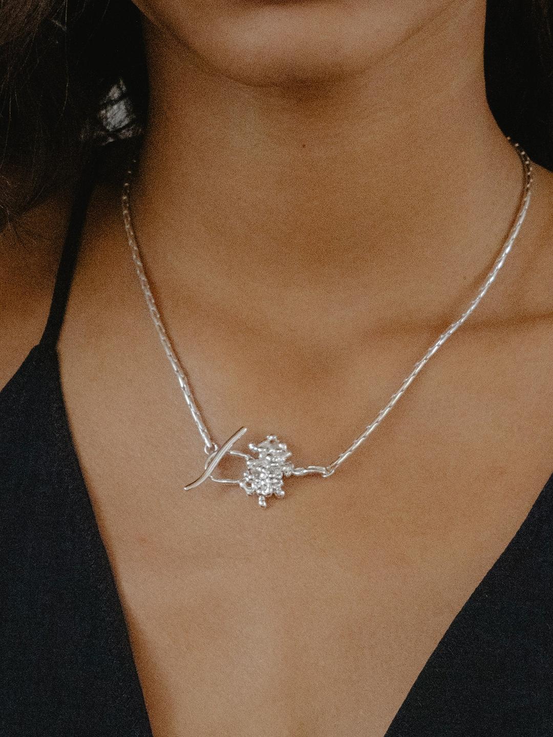 coral toggle necklace