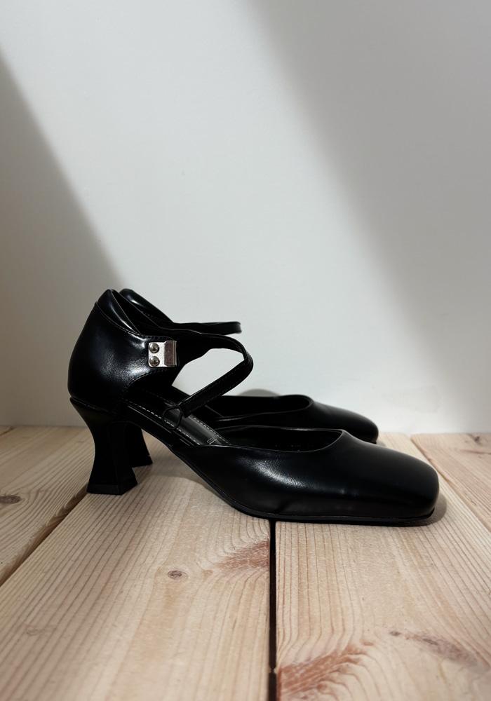 스퀘어토 메리제인 미들굽 펌프스 6cm 2컬러