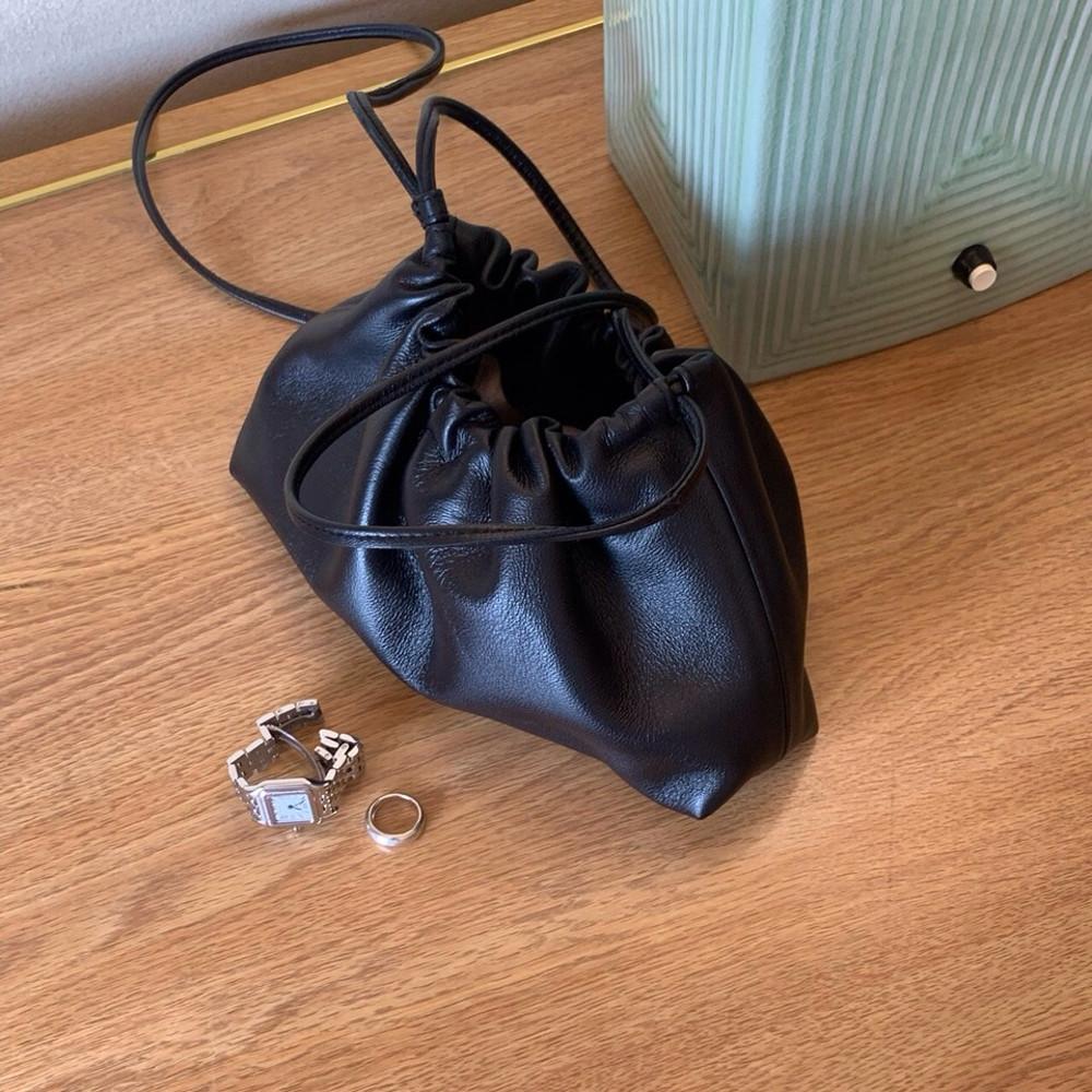 [일부당일] fllanel 플라넬 레더 스트링백 가죽 복조리 숄더백