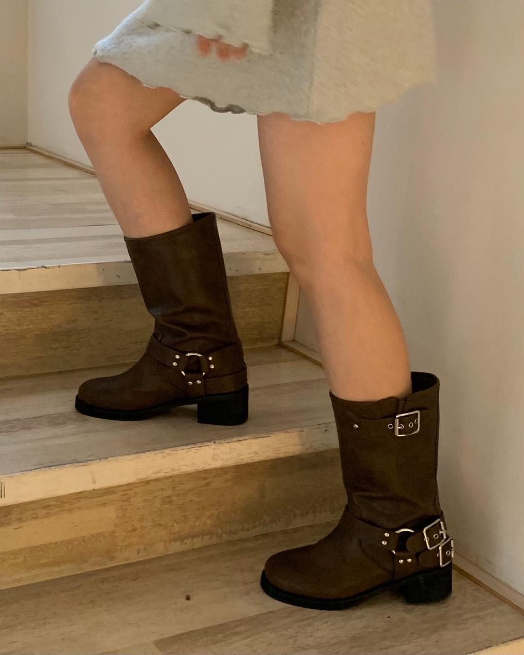 ( 오늘까지!할인)버클 바이커 미들부츠(2color)