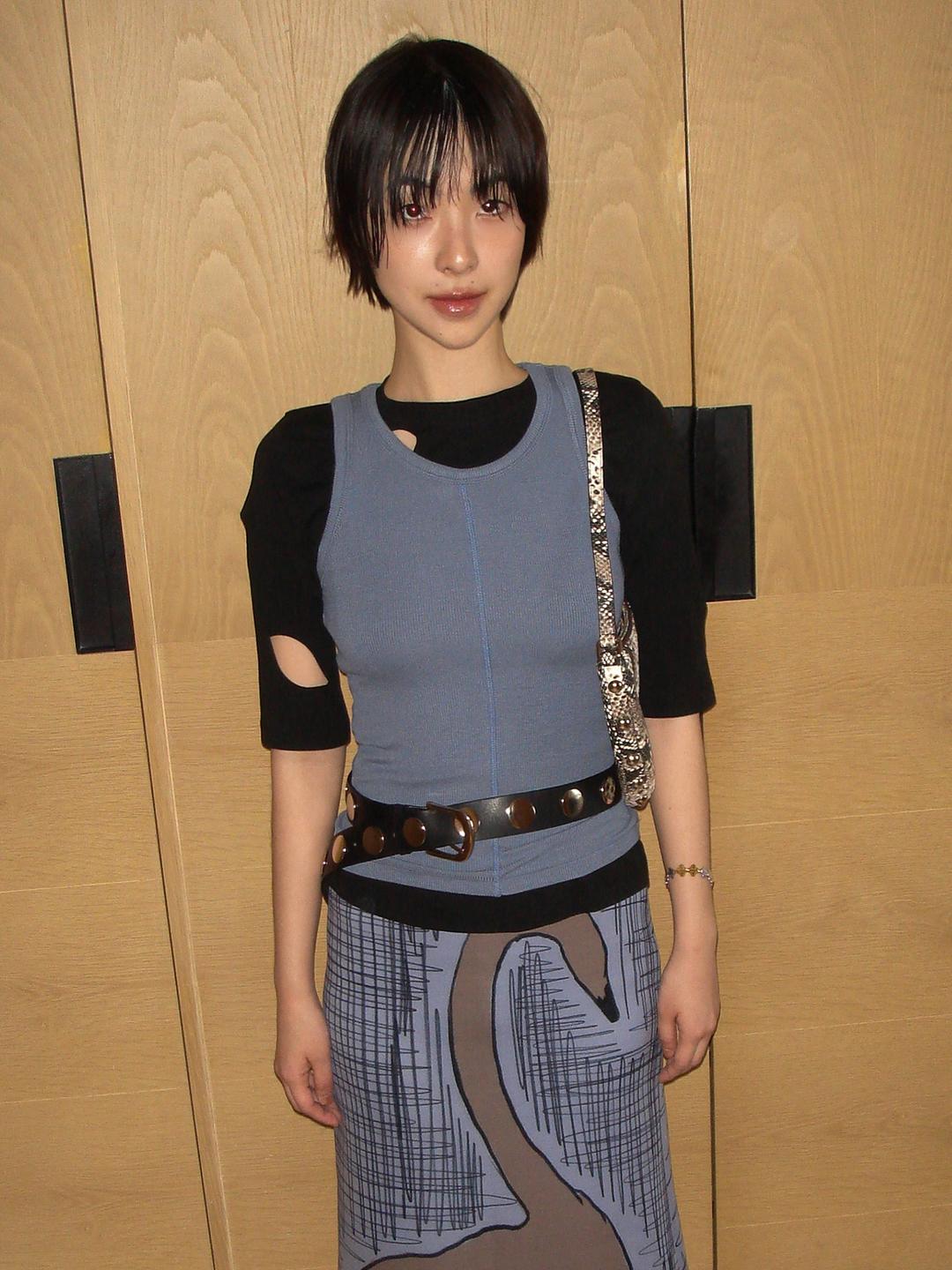 [2차 리오더] BASIC SLEEVELESS TOP_BLUE