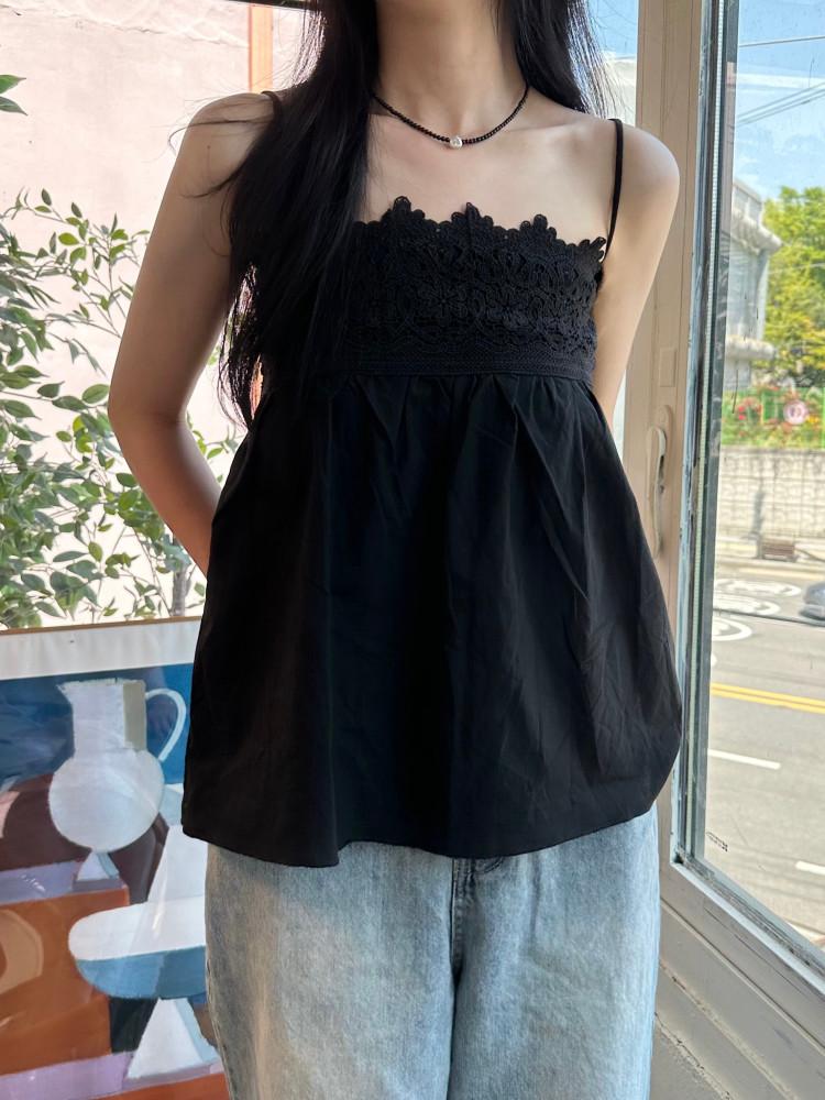 스모크 자수 나시 블라우스