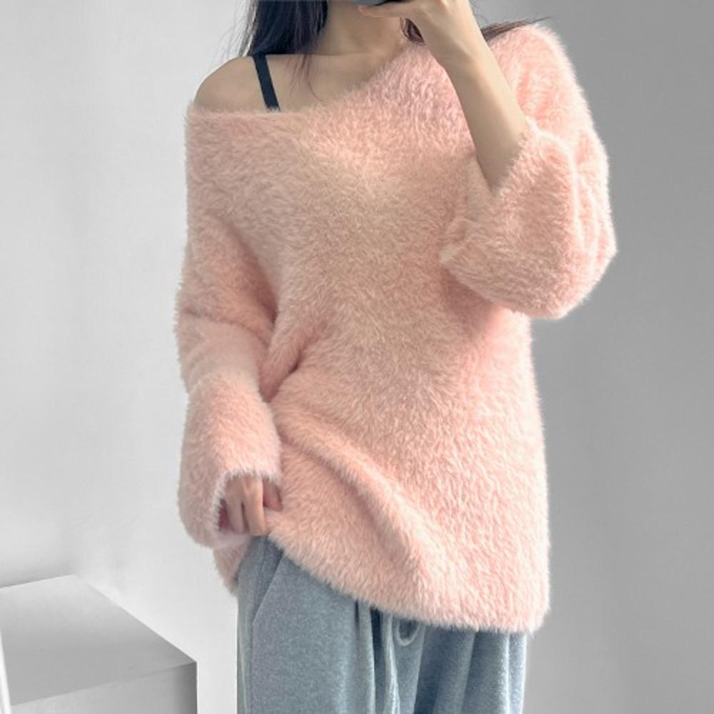솜털 솜사탕 수지 앙고라 핑크 니트 브이넥 오프숄더 연말룩