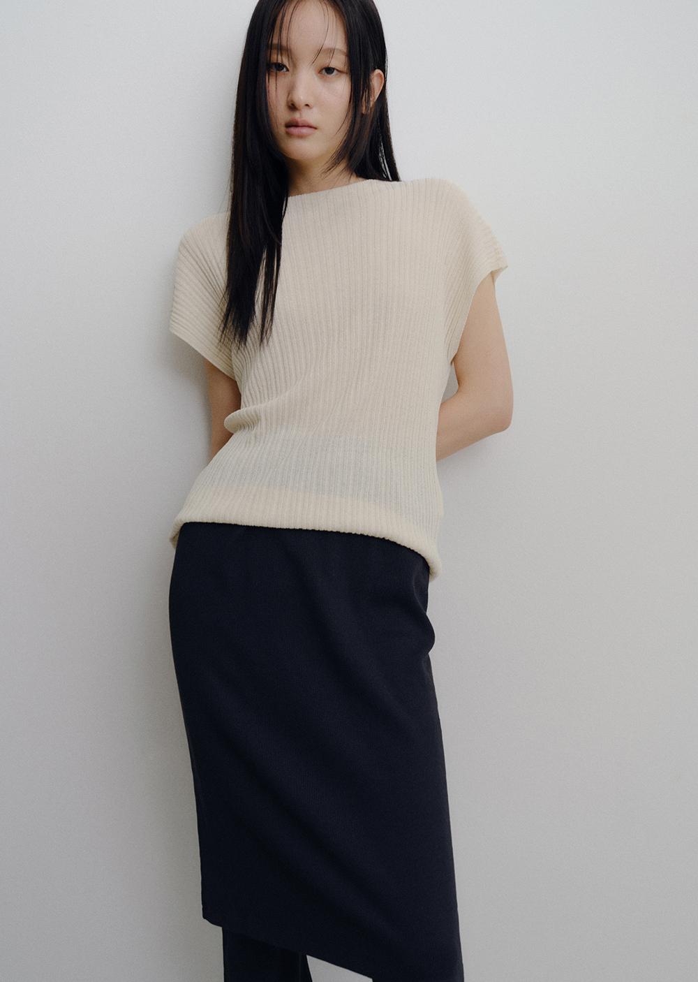 pleats half cap knit (ivory)