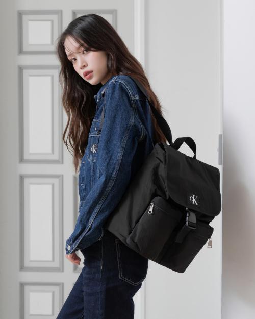 여 블랙 CKJ 시티 나일론 백팩 DH3331 001