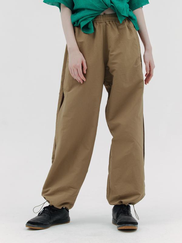 Parachute Pants / Brown