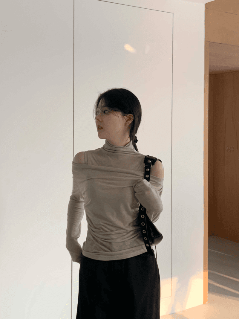 헤시아 레이어드 쉬어 폴라 탑 (2 colors)