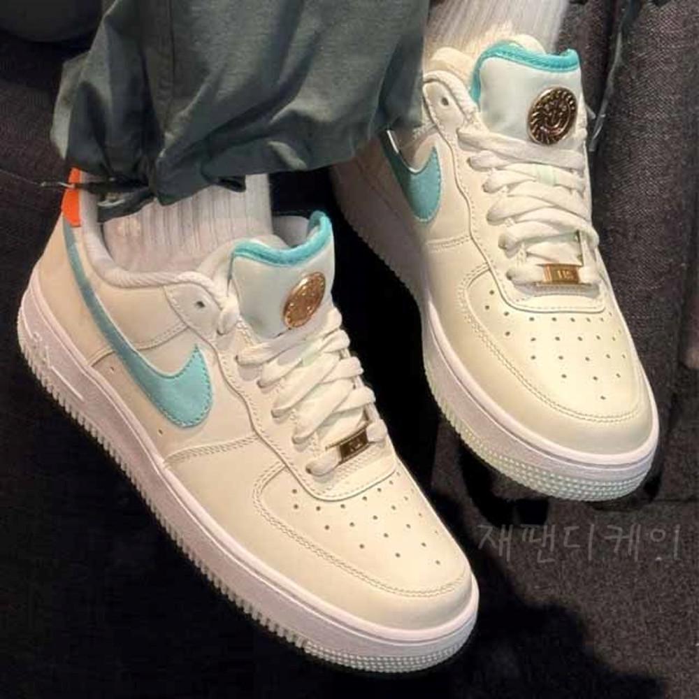 나이키 에어포스 1 07 그린 프로스트 HM3728-131