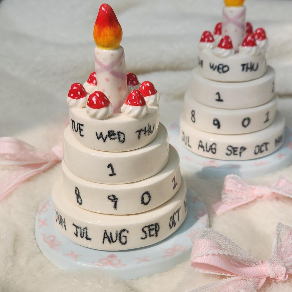 핸드메이드 도자기 딸기 케이크 만년 달력 (리본ver)