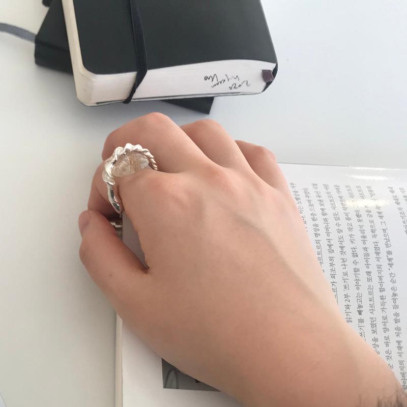 deep crease rutile cushion ring