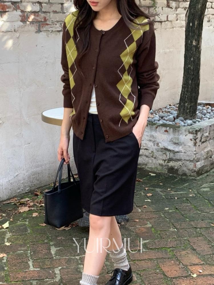 유이르무이 [브라운 당일] vergamot 베르가못 아가일 울 캐시미어 라운드 니트 가디건 3color