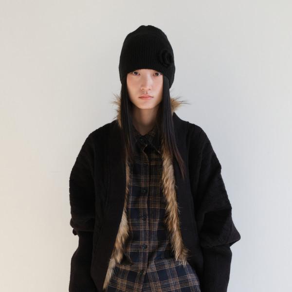 Wool Raccoon Cardigan (Black)