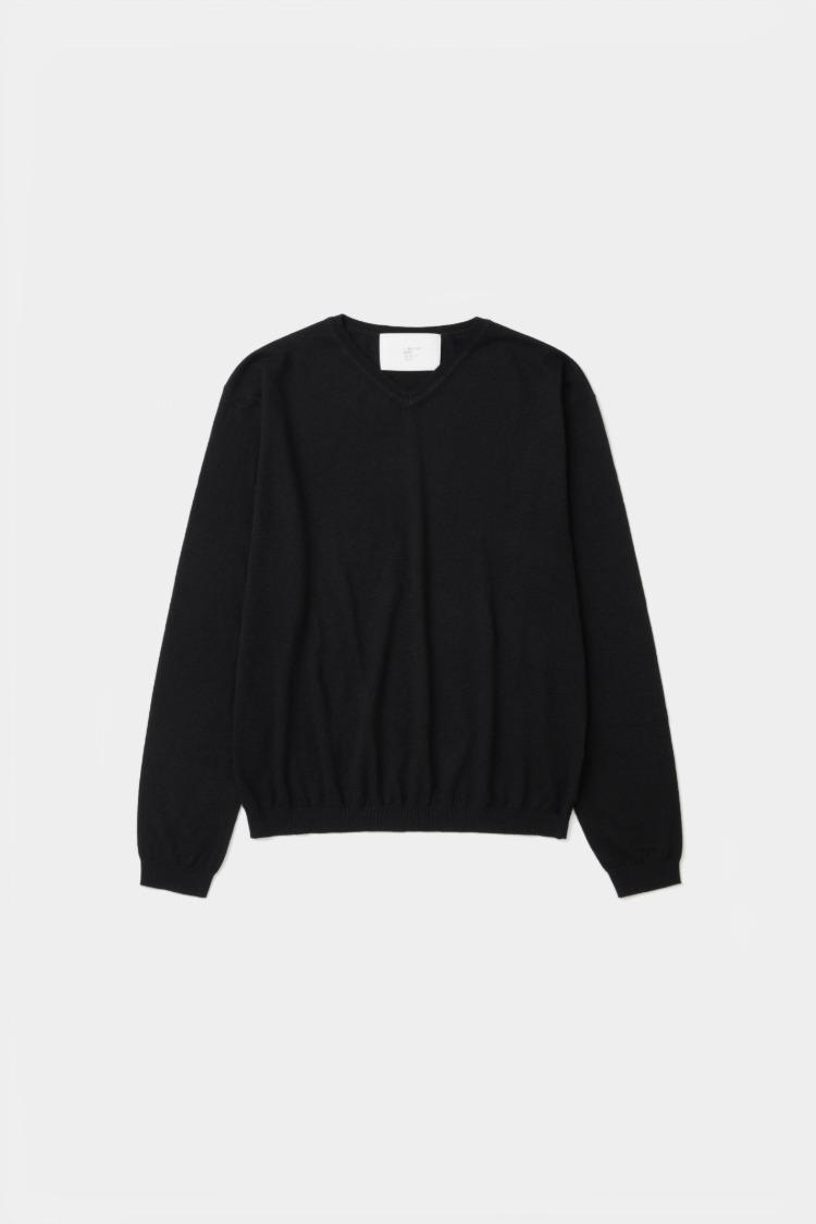 [PRE-ORDER] V NECK KNIT (4/9 출고 예정)