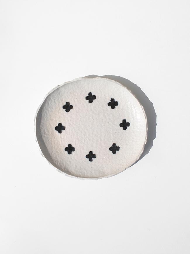 ✱restock✱ black flower plate