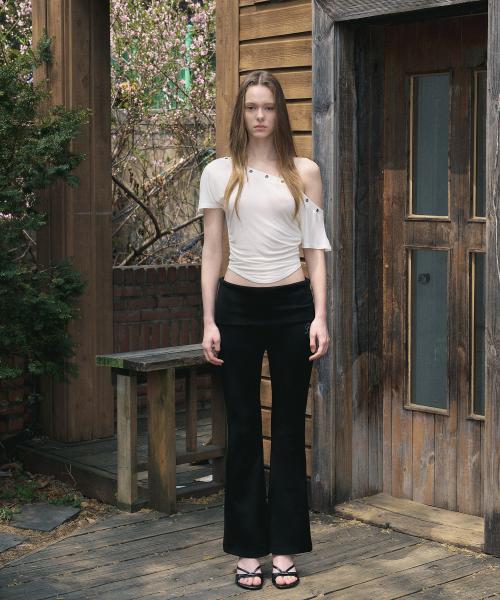 25Yuna Boots-Cut Leggings (Black)
