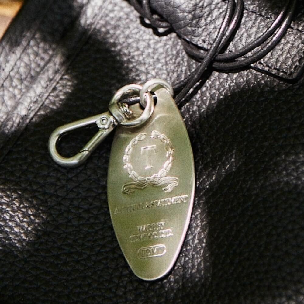 METAL KEY CHARM SILVER