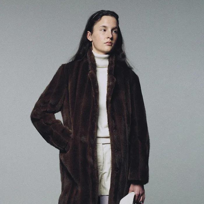 [예약주문 1/22 순차배송] Misha faux fur coat (Brown)