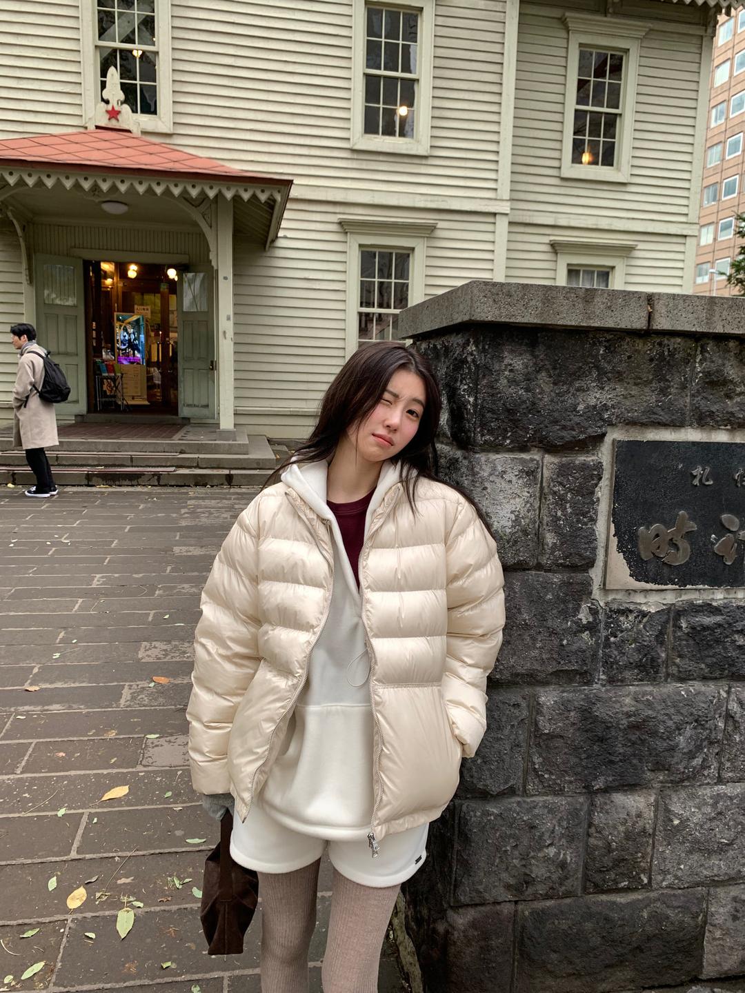 프릴리 AM. Feather Warm Light Padding