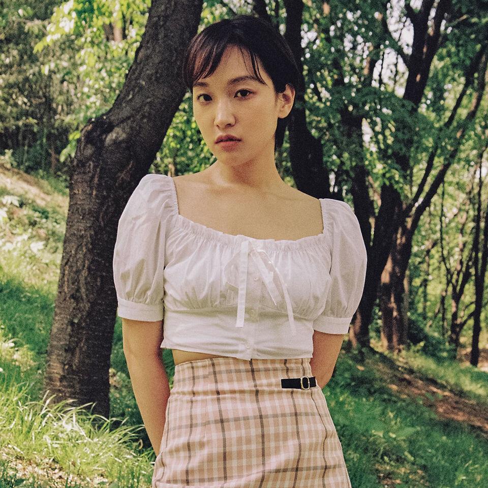 Square crop blouse (white)