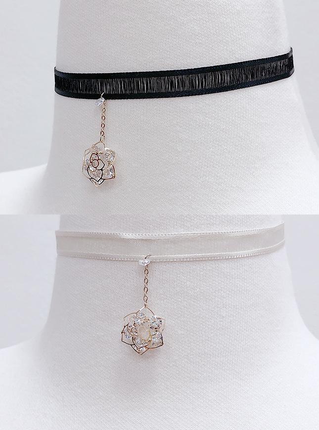 시스루 플라워 초커