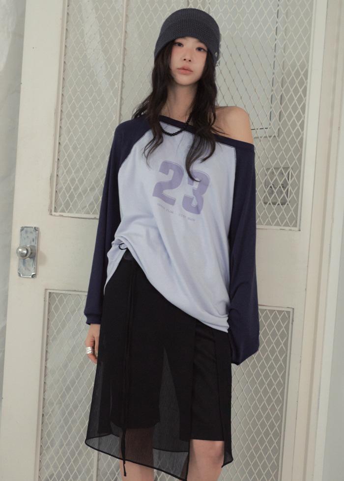 [5/22 예약배송]Number 23 Raglan Off-Shoulder T-Shirt_CTT3002(Sky Blue)