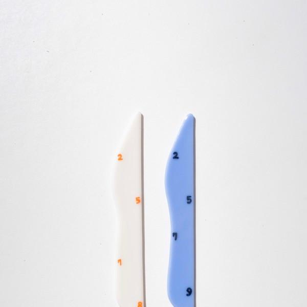 Uri Note) Number Yuri Knife