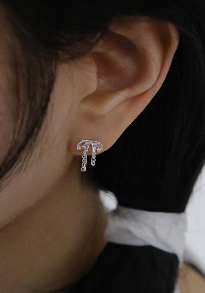TULLE RIBBON EARRINGS