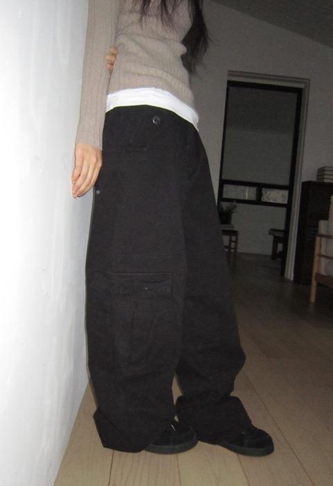 low bunt cargo pants