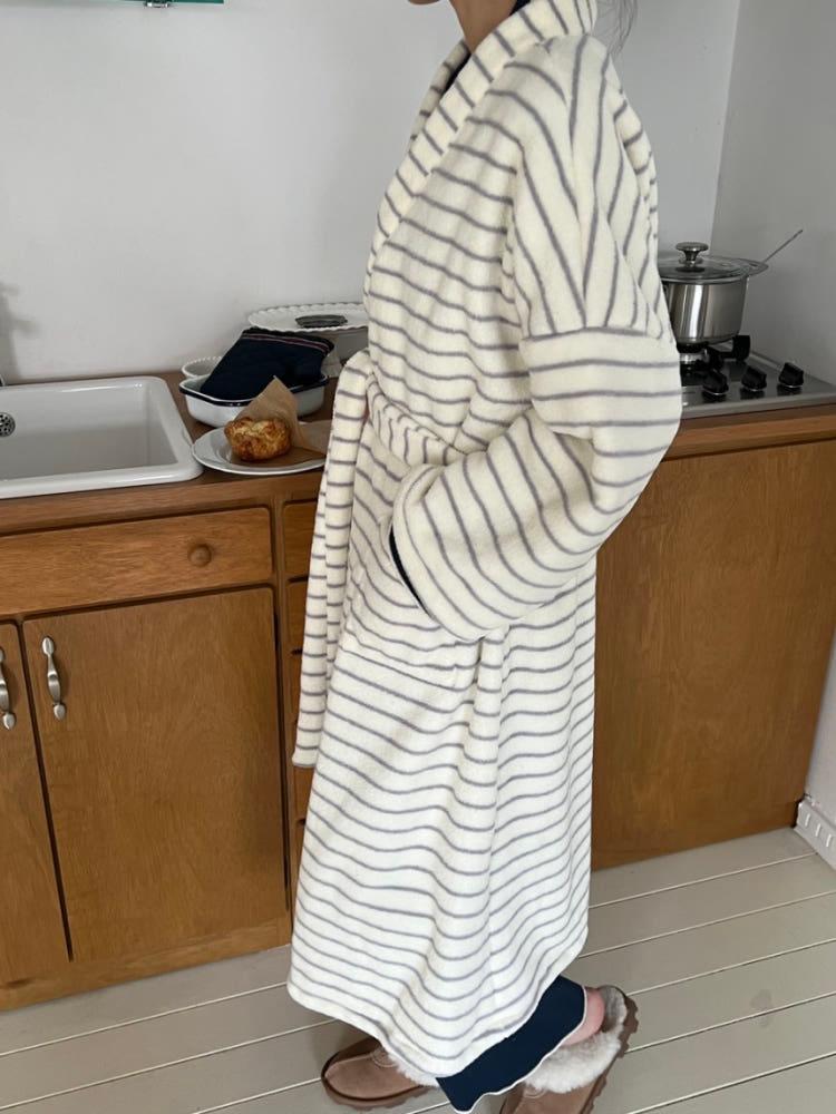 [마인드핑거][커플] 깔끔한 스트라이프 로브가디건