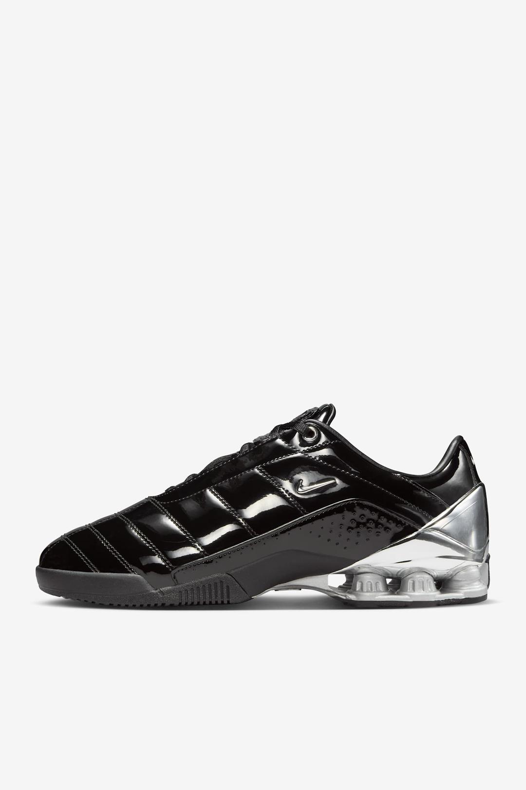 우먼스 토탈 90 샥스 마지아 ‘Black and Metallic Silver'(IM9326-001) 출시일